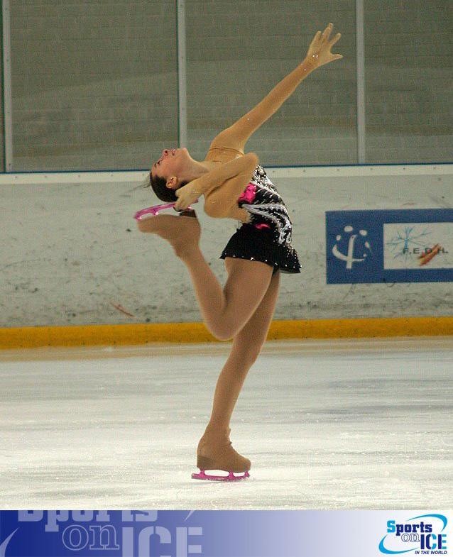 Elena Mangas finaliza 19ª en la ronda de clasificación del mundial júnior - HIELO ESPAÑOL