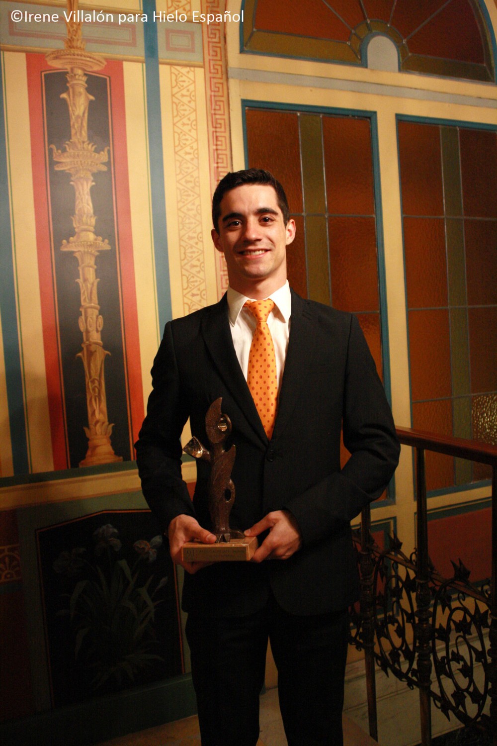 Javier Fernández, galardonado como mejor deportista 2013 por la ACPE - HIELO ESPAÑOL
