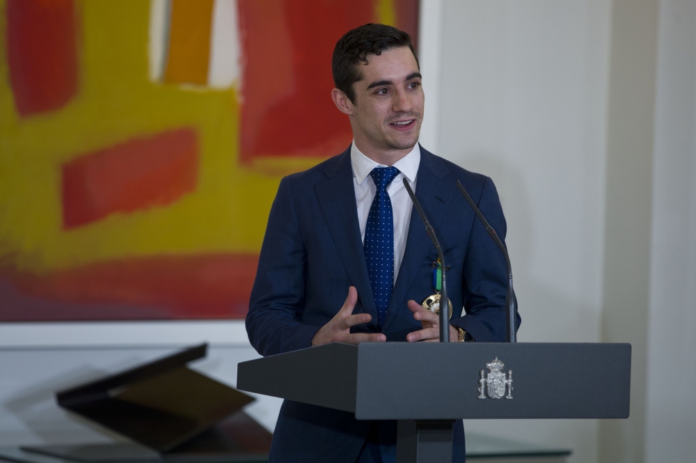 Javier Fernández recibe la medalla de oro de la Real Orden del Mérito Deportivo - HIELO ESPAÑOL