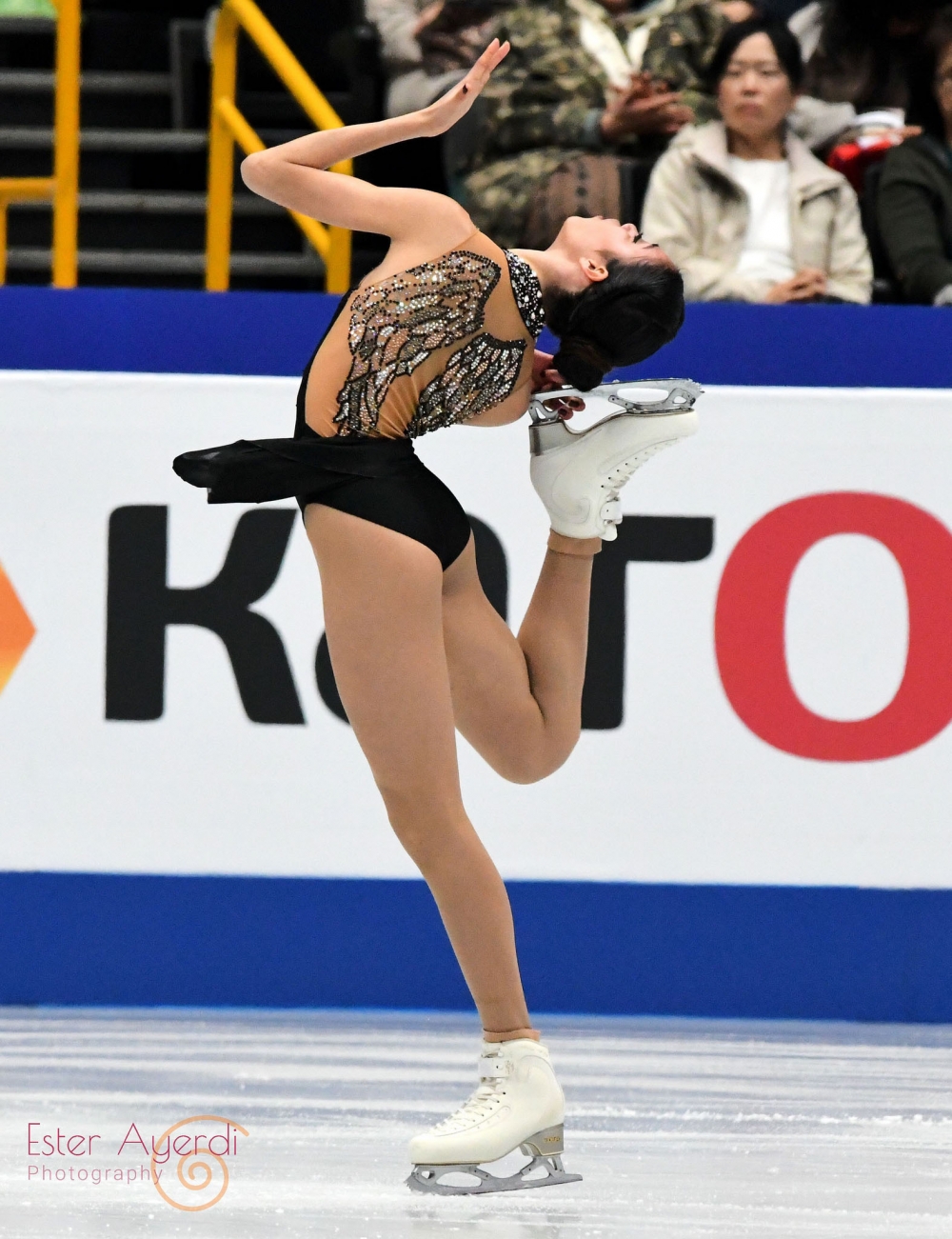 Valentina Matos muestra el crecimiento de su patinaje en su debut mundial - HIELO ESPAÑOL