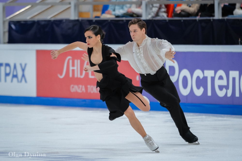 Sara Hurtado & Kirill Jalyavin vuelven a hacer historia en el Grand Prix - HIELO ESPAÑOL